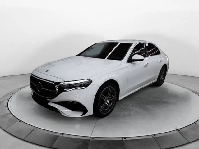 Mercedes-Benz E 220 AMG Line E 220 d Sedan