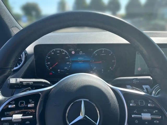 Mercedes-Benz GLA 220 GLA 220 d