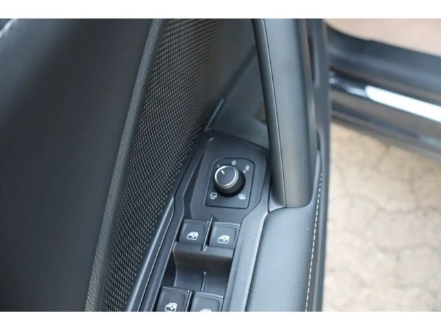 Volkswagen Tiguan 1.5 eTSI IQ.Drive R-Line