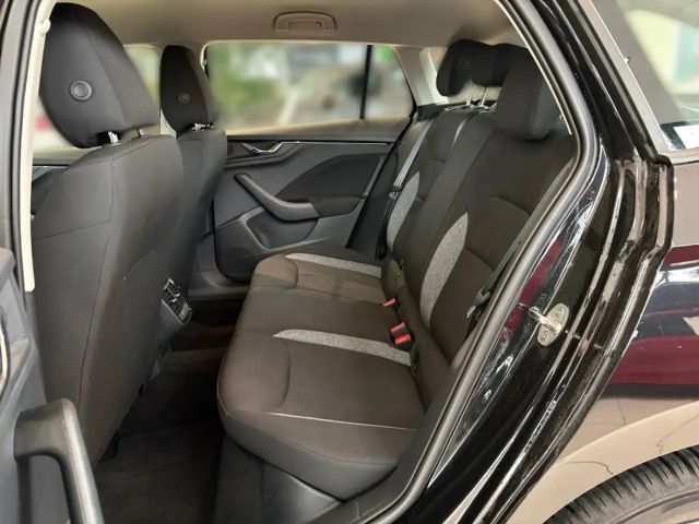 Skoda Scala Essence AHK-klappbar Digitales Cockpit LED Sperrdi