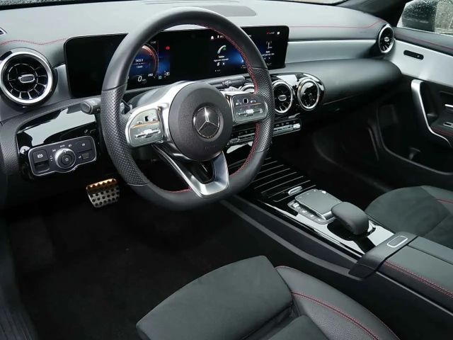 Mercedes-Benz CLA 200 AMG Line CLA 200 d Coupé