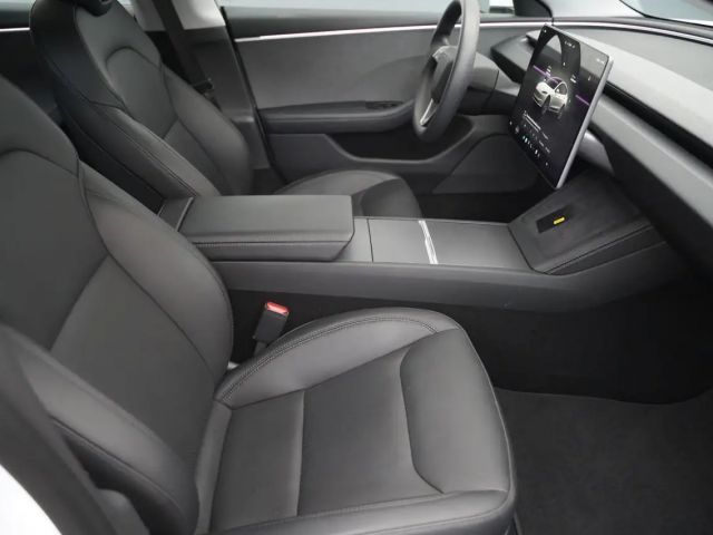 Tesla Model 3 Standard Range