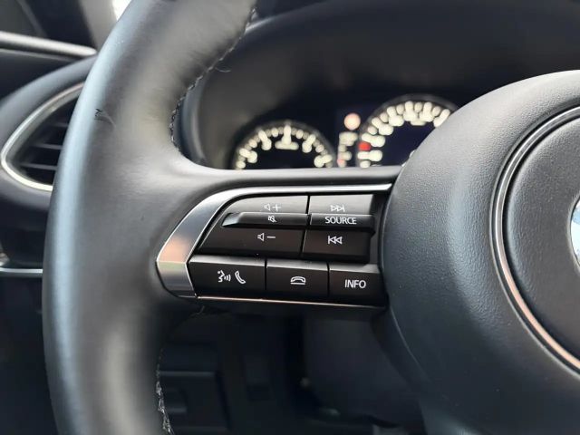 Mazda 3 Exclusive-line