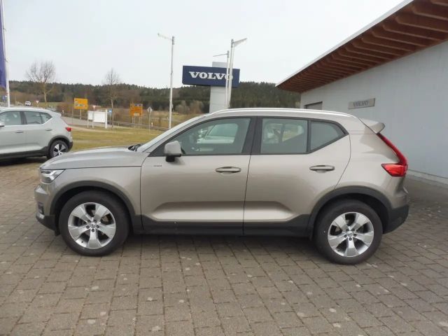 Volvo XC40 Momentum