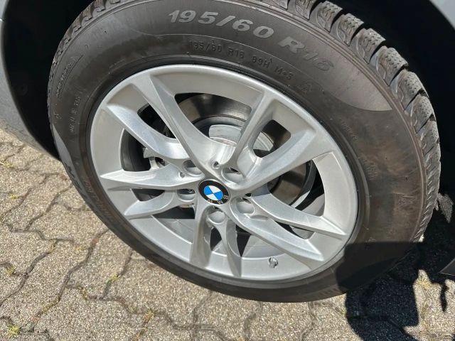 BMW 118 118i Sedan Sport Line