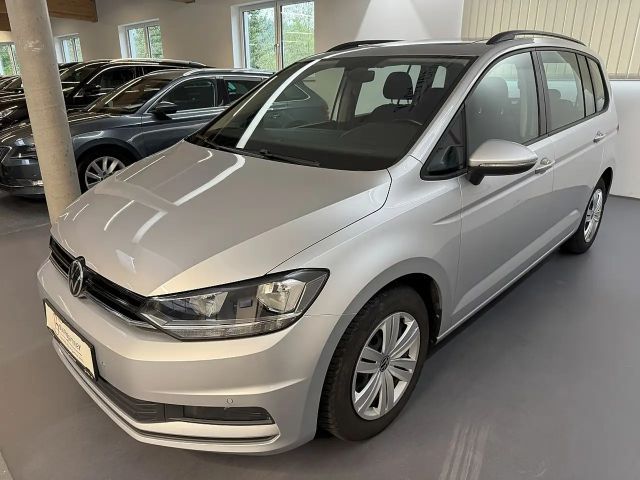 Volkswagen Touran 2,0 TDI *NAVI*ACC*AHK*PANO*PDC vo/hi*Elektr. He...