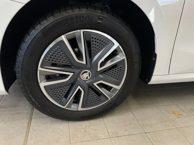 Skoda Fabia 1.0 TSI Tour