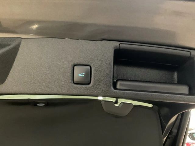 Ford Kuga Plug in Hybrid ST Line X