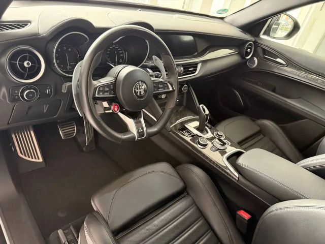 Alfa Romeo Stelvio Q4 Quadrifoglio Turbo