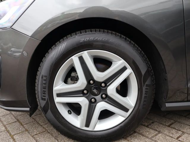 Ford Focus Cool & Connect