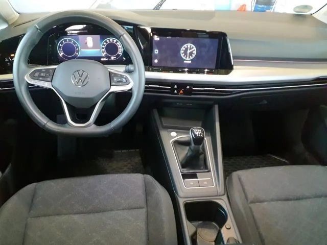 Volkswagen Golf Life Variant