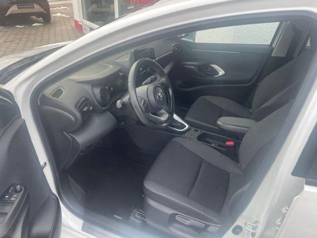 Toyota Yaris Hatchback Hybride Team D