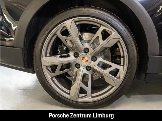 Porsche Taycan 4 Cross Turismo