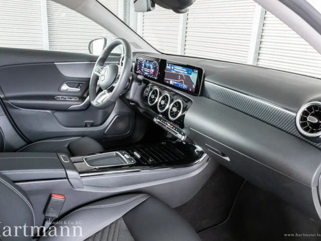 Mercedes-Benz A 200 Hatchback Progressive