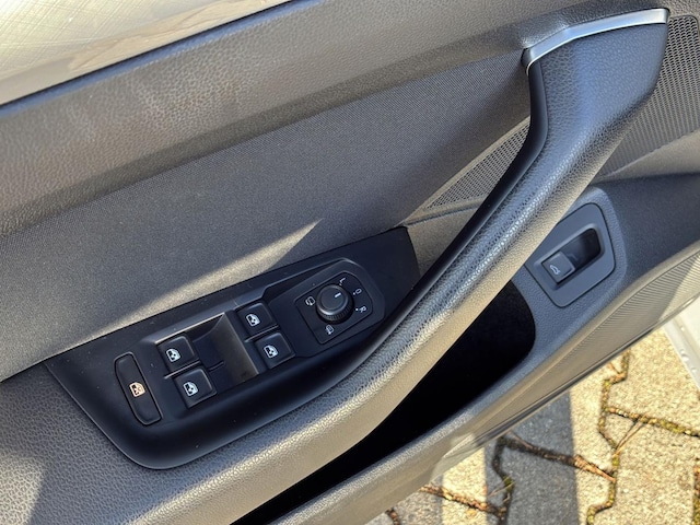 Volkswagen Passat 1.5 TSI DSG Variant