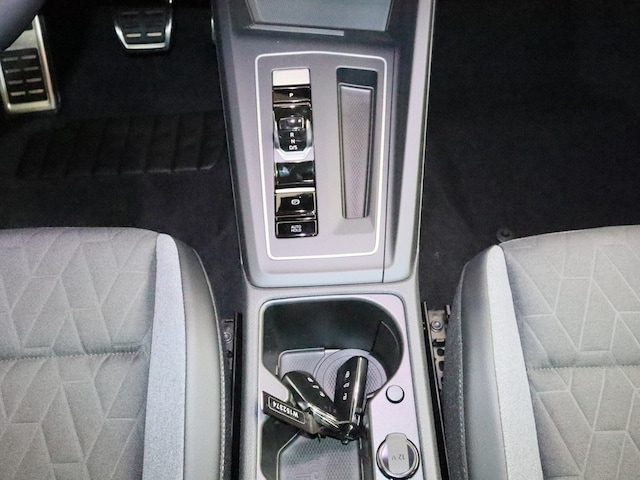 Volkswagen Golf 1.5 eTSI Golf VIII Life