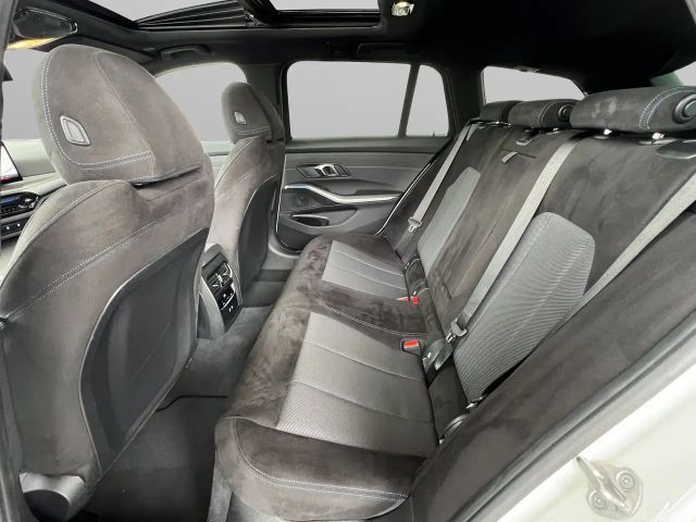 BMW 320 320d M-Sport Touring