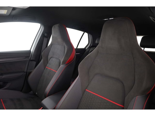 Volkswagen Golf 2.0 TSI