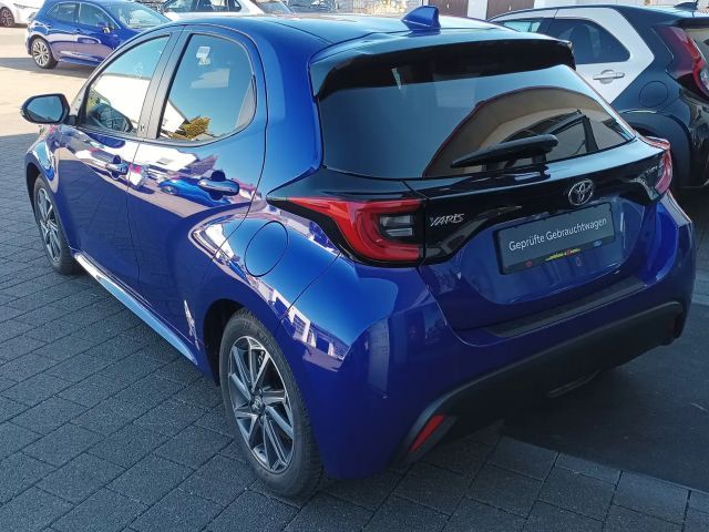 Toyota Yaris Hybride Team D
