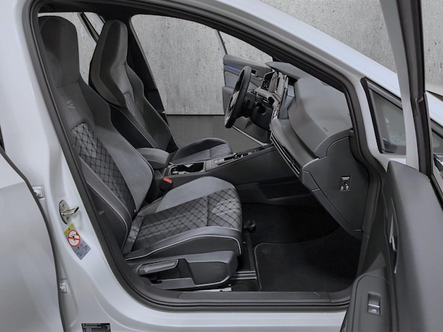 Volkswagen Golf 1.5 TSI DSG R-Line