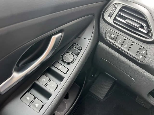 Hyundai i30 Hybrid Select