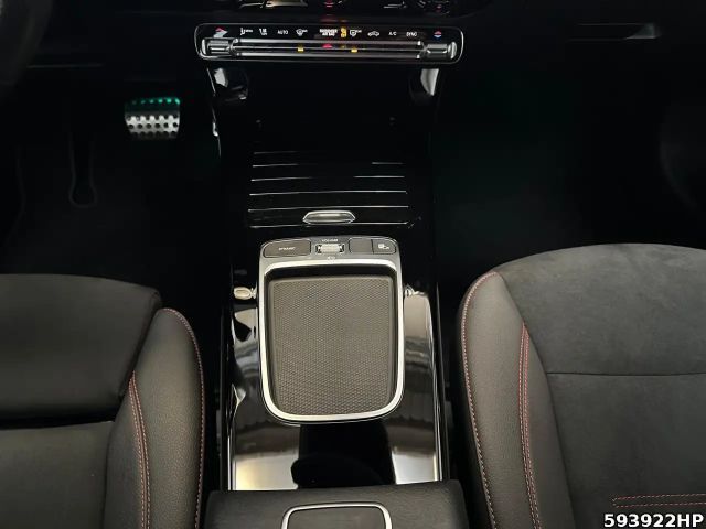 Mercedes-Benz A 200 AMG Line