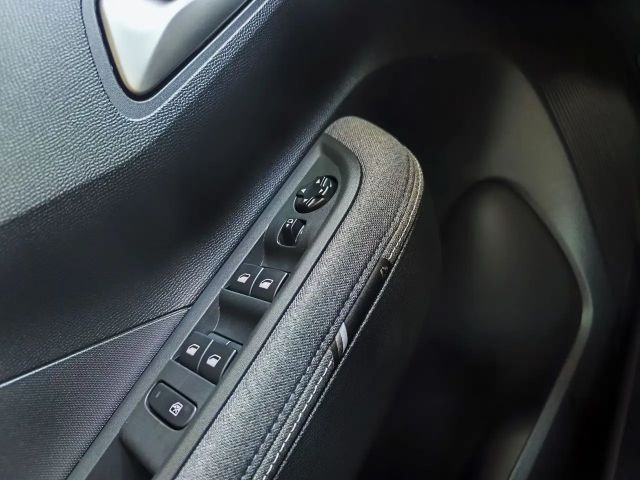 Opel Frontera Hybrid / Automatik / Allwetter / 7-Sitz