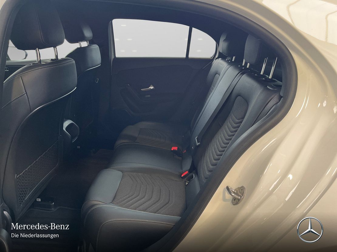 Mercedes-Benz A 180 A 180 d