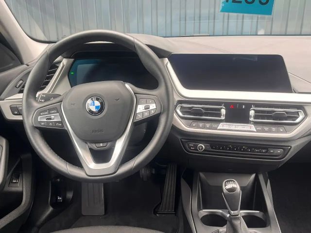 BMW 116 116i 5-deurs Sedan