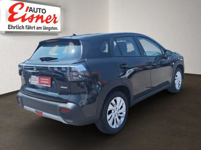 Suzuki S-Cross Hybrid