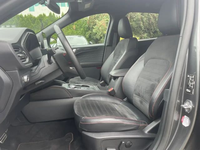 Ford Kuga Plug in Hybrid ST Line X