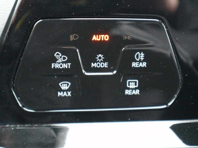 Volkswagen Golf R-Line Variant