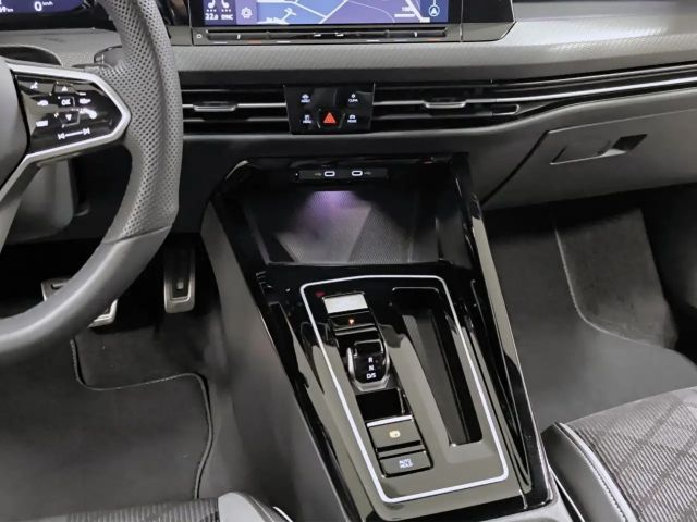 Volkswagen Golf 1.5 TSI DSG R-Line