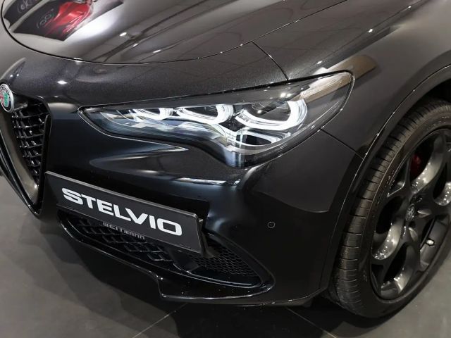 Alfa Romeo Stelvio AT8 Q4 Veloce