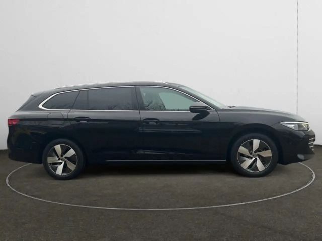 Volkswagen Passat 1.5 eTSI Business DSG Variant