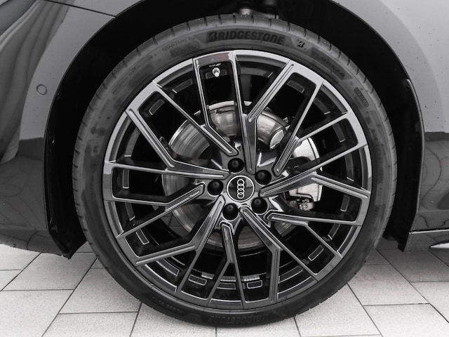 Audi A6 Avant Quattro S-Tronic