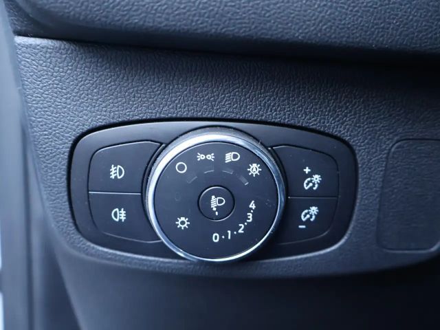 Ford Focus Cool & Connect Wagon