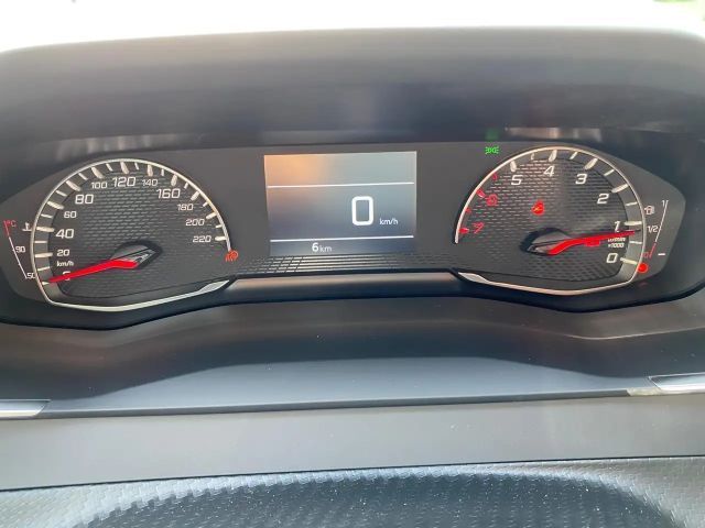 Peugeot 2008 PureTech Style