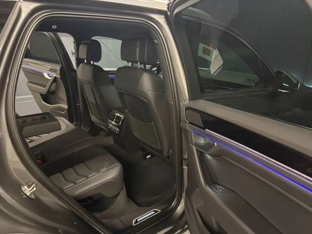 Volkswagen Touareg 4Motion R-Line