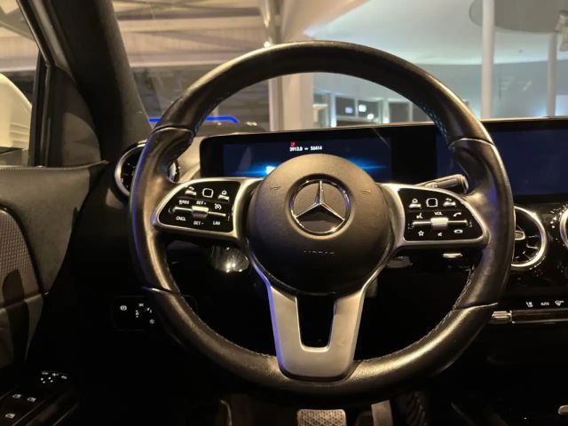 Mercedes-Benz GLA 200 Progressive