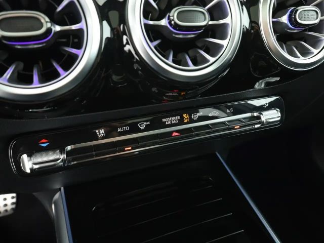 Mercedes-Benz GLA 220 4MATIC AMG Line