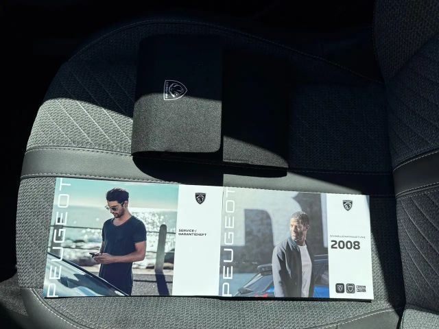 Peugeot 2008 Allure Pack EAT8 PureTech