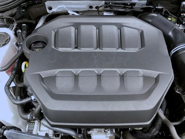 Volkswagen Golf 4M R PDC ACC LM18 LED+ KLIMA