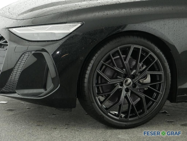 Audi A6 Avant Quattro S-Tronic