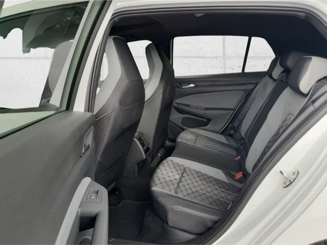 Volkswagen Golf 2.0 TSI Golf VIII R-Line