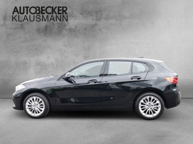 BMW 118 118i Sedan Sport Line