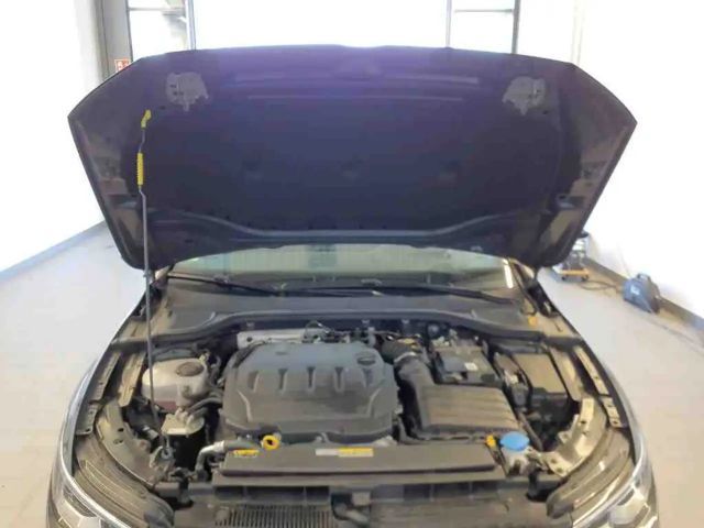 Volkswagen Golf 2.0 TDI DSG Golf VIII IQ.Drive