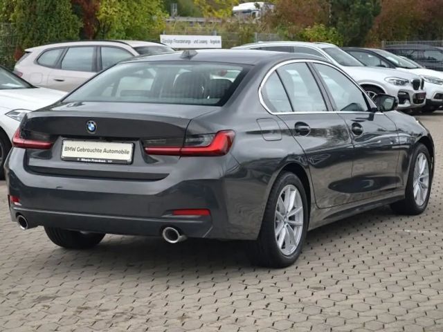 BMW 330 330i Sedan xDrive