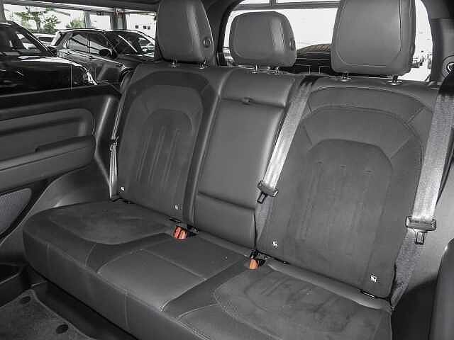 Land Rover Defender 90