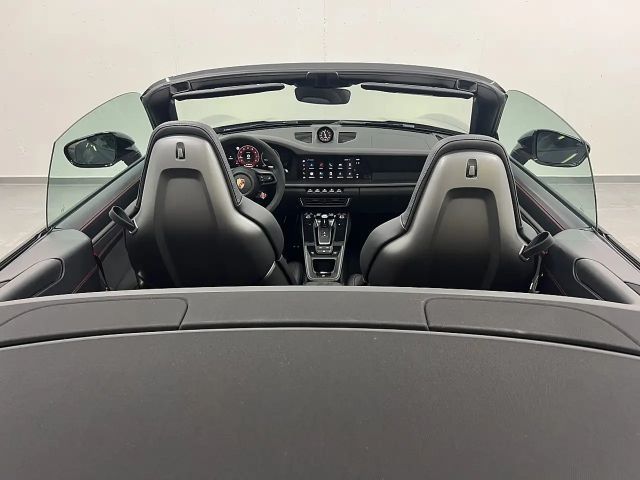 Porsche 911 Cabrio Carrera GTS